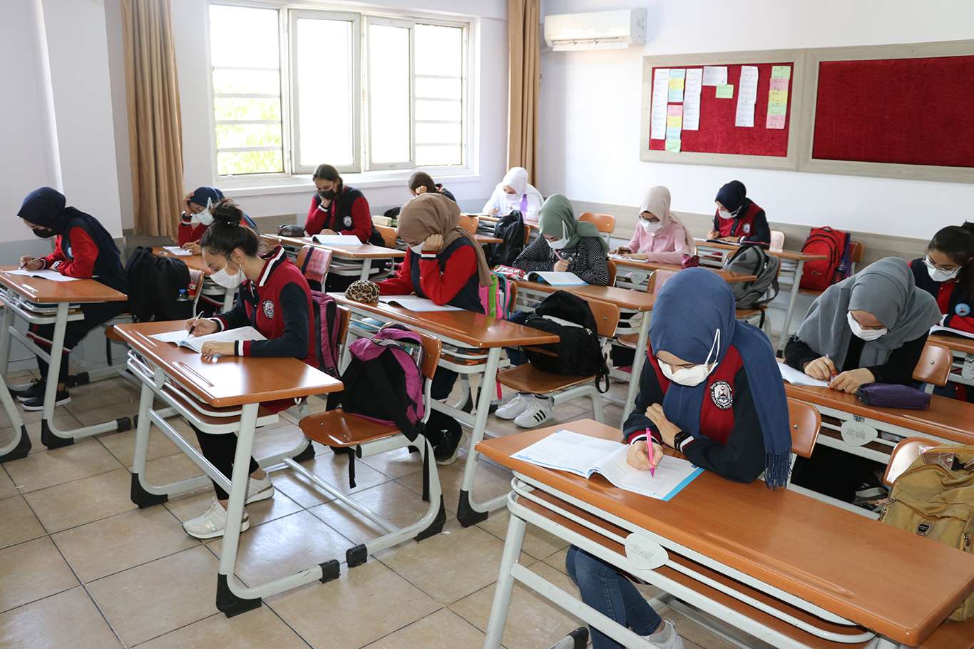 İmam hatip okulları başarılarıyla göz dolduruyor İmam hatip okulları başarılarıyla göz dolduruyor